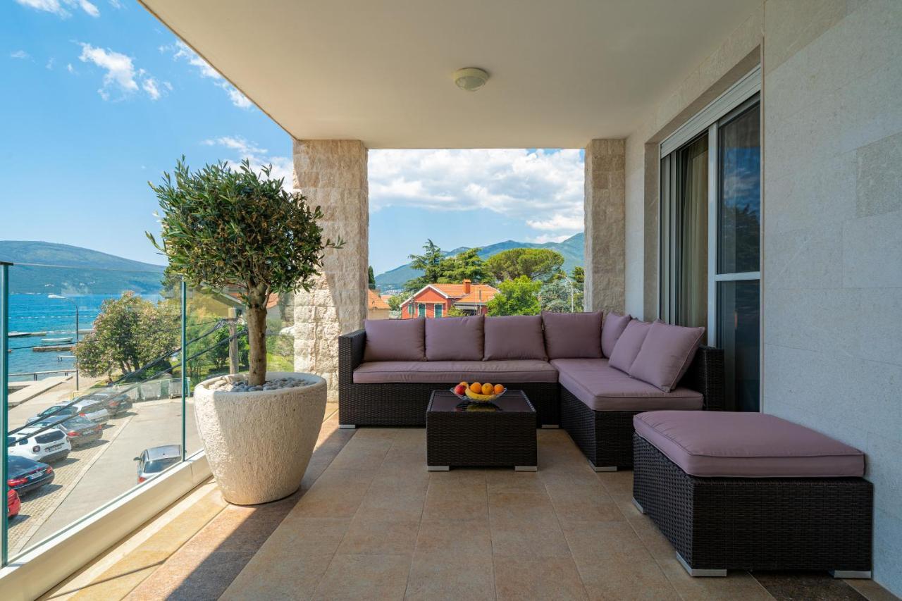 Elysium Tivat Apartment Екстериор снимка